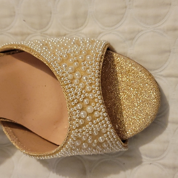 Ankle strap heels, size 10m - Picture 6 of 6